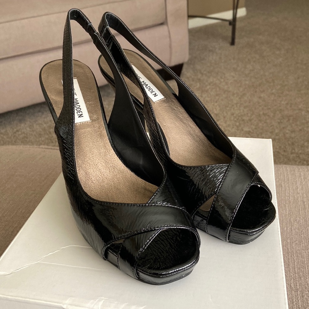 Black patent leather Steve Madden platform sling back heels Size 8.5